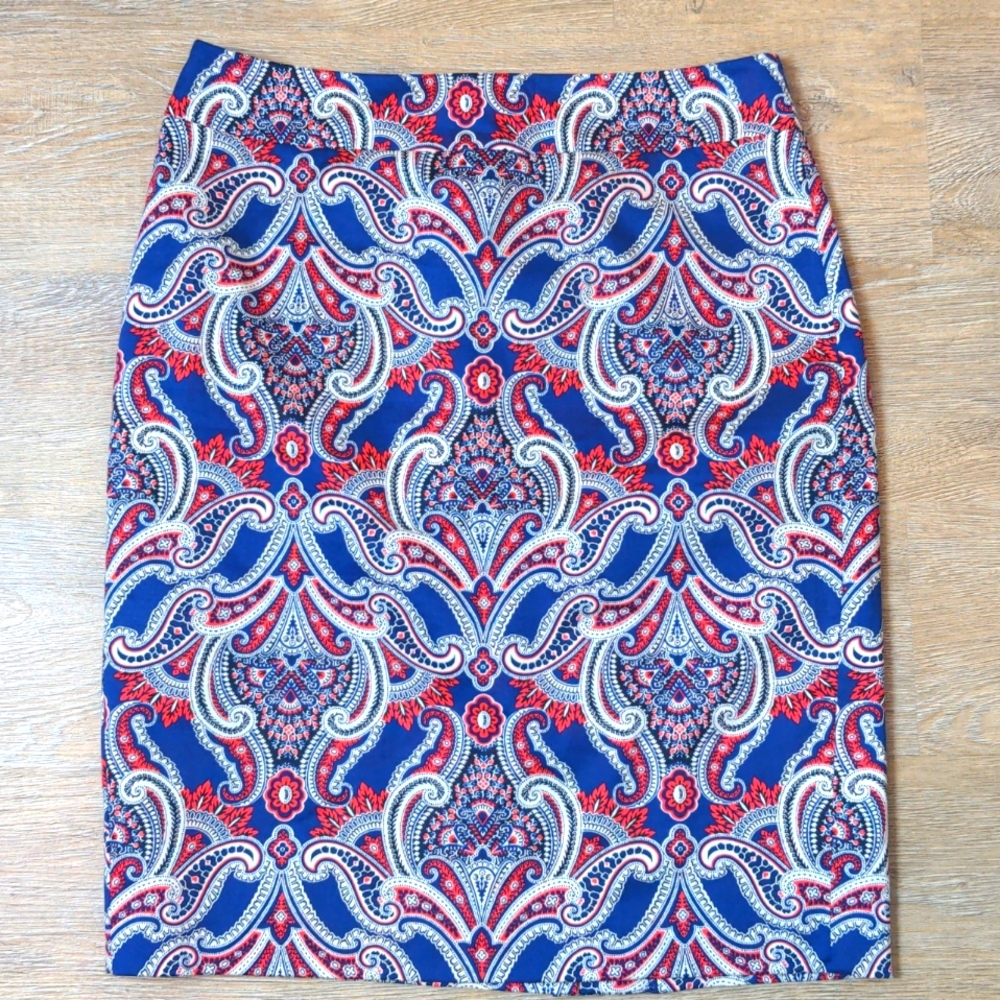 Ann Taylor A-Line Paisley print skirt, Size 2